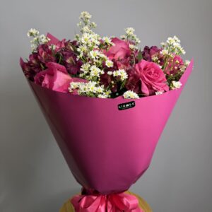 Buquê 6 rosas Importadas Cor de Rosa + Astromélias